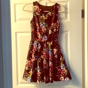 Wish this dress still fit me! Worn once.